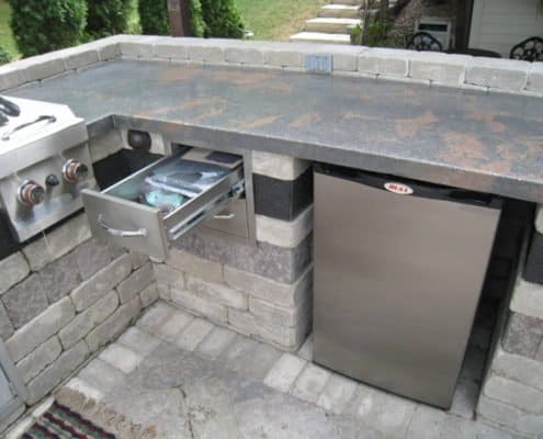 built-in outdoor kitchen